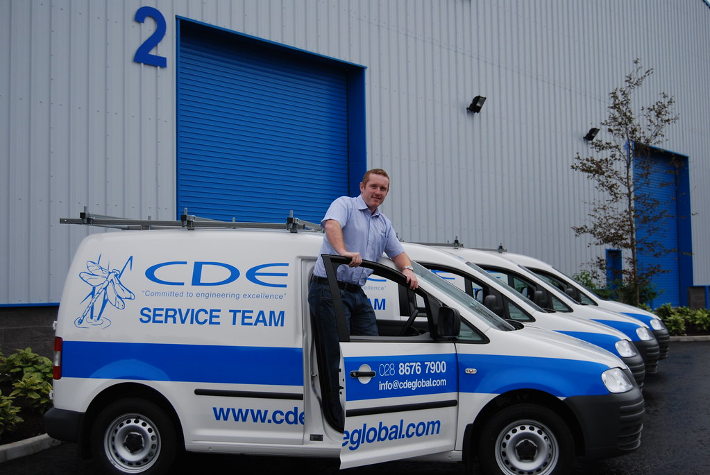 Fleet of delivery vans managed with GPS tracking software